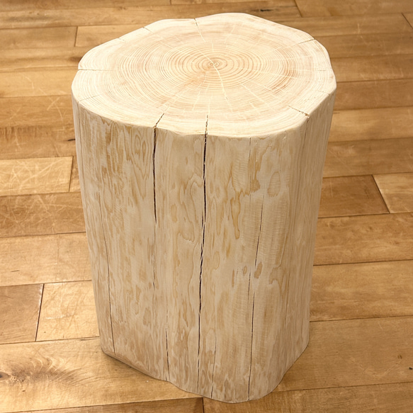 Hinoki  Wood  Stool  No.644