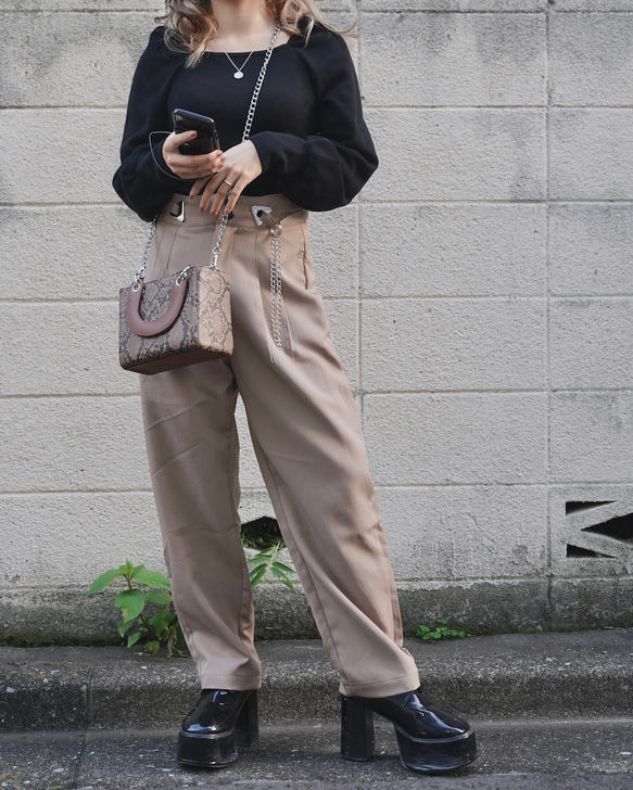 Tuck Tapered Pants with Silver Chain (beige) ロングパンツ ベージュ レトロ