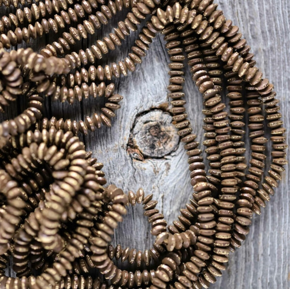 ＊Vintage type brass beads