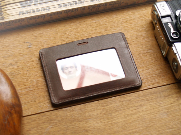 Leather ID card holder / badge holder (Custom Name)