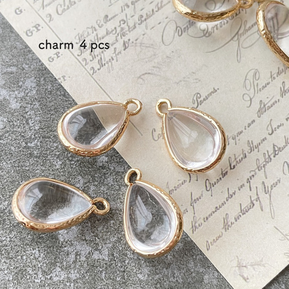 4pcs★charm・teardrop clear（ガラスチャーム）