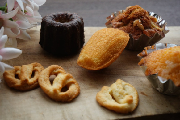 こだわりのおまかせ焼き菓子セット！☆お誕生日のギフトにも☆珈琲、紅茶はもちろんお酒にも良く合います！