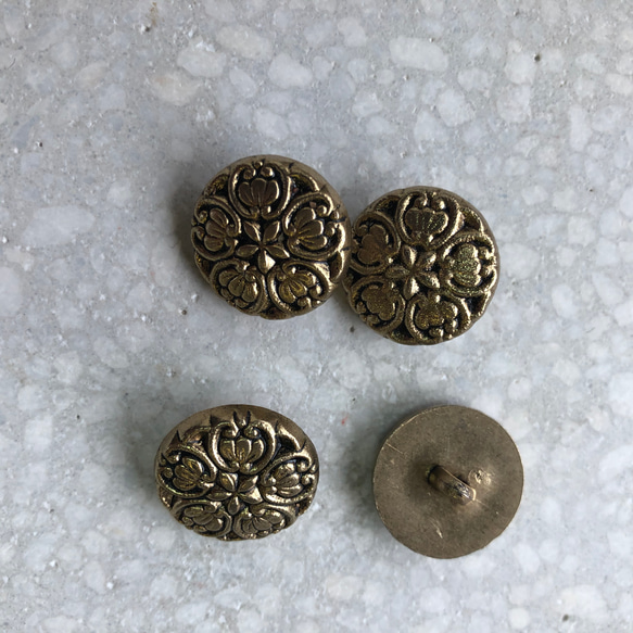 18mmx4 vintage アクリルラウンドフラワーボタン ゴールド