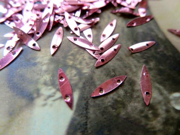 **♥Antique French Metal Sequin Navette Shape French Pink♥**