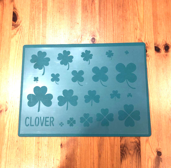 No.179 送料込  ステンシルシート クローバー　四つ葉三つ葉CLOVER