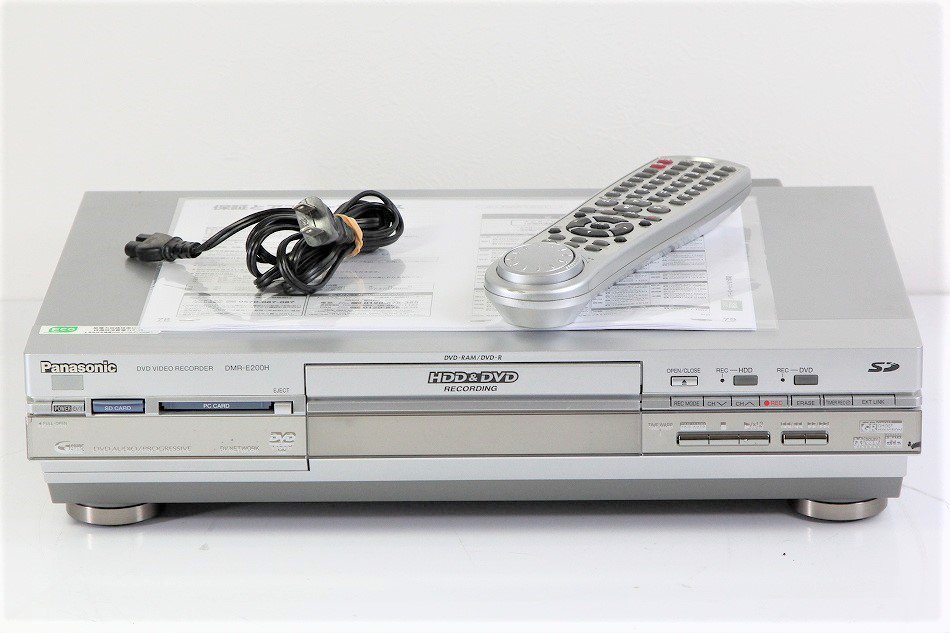 Panasonic DVDレコーダー DIGA DMR-E200H-S 【中古整備品】