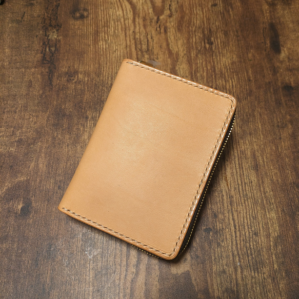 ラウンドファスナーミドルウォレット〜zipper wallet liscio natural〜