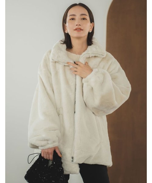 [辻元舞さん着用][2023A/W COLLECTION]ハイネックドロスト付きフェイクファージャケット