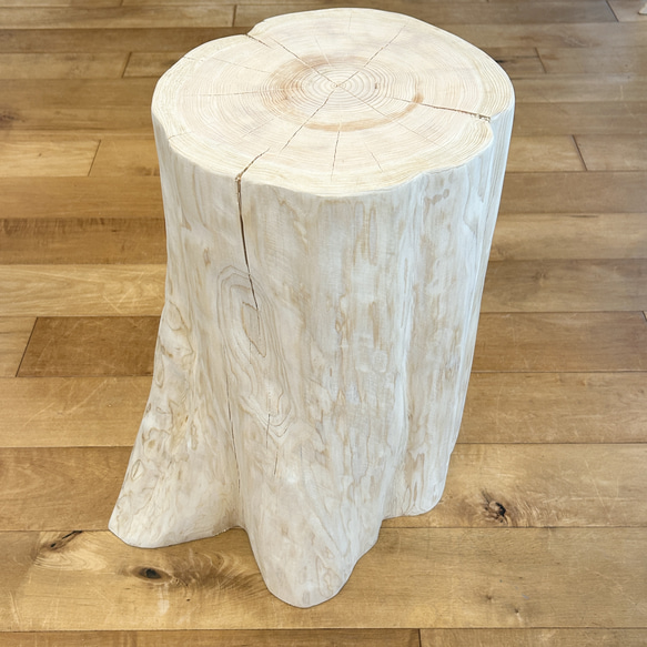 Hinoki  Wood  Stool  No.744