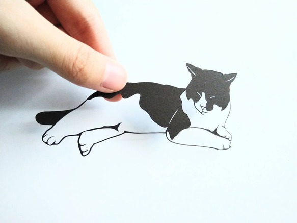 切り絵　おねむねこ