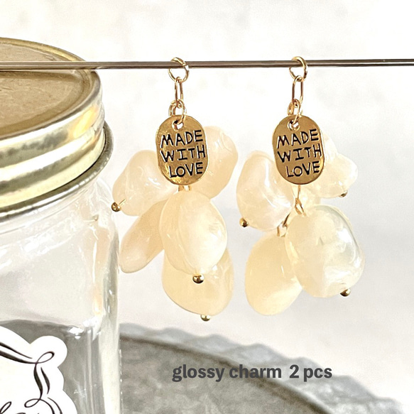 2pcs★charm・glossy grayish  honey（プレート付きチャーム）