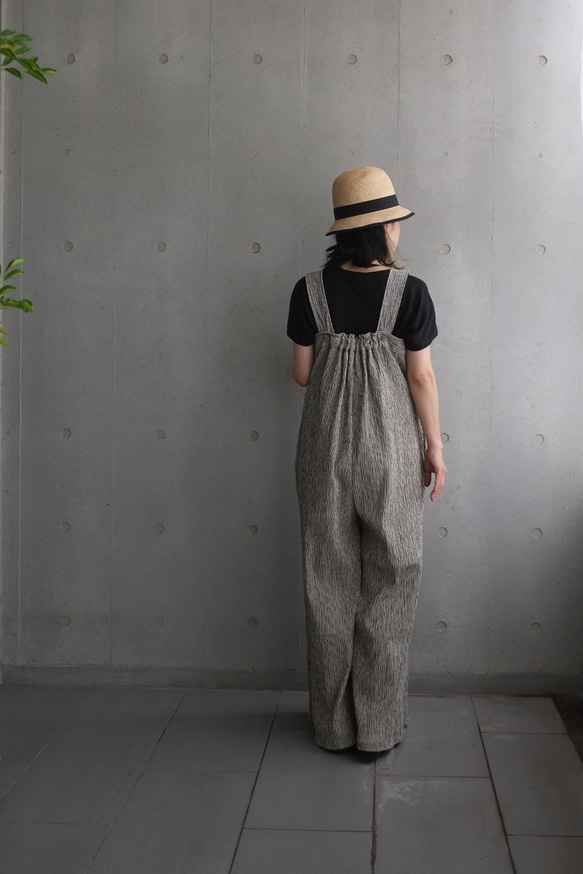 loose saropetto pants