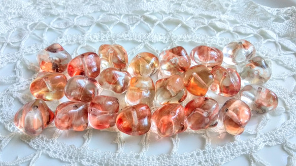 赤ぷにょ　チェコヴィンテージビーズCzech Glass beads4個