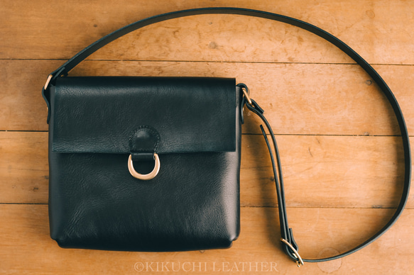 《CARLO》Flap Shoulder Bag Black Regular