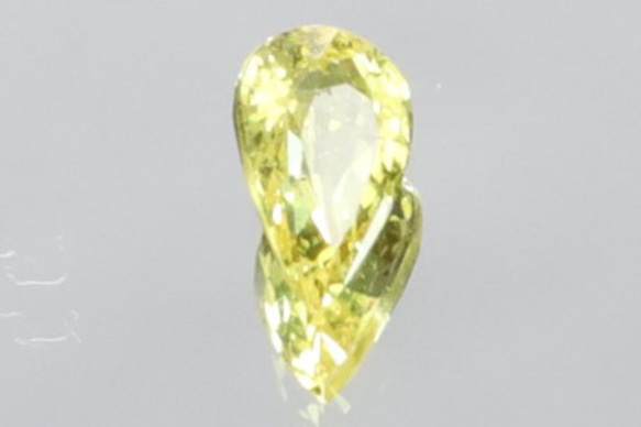 アレキサンドライトと同じ鉱物 天然クリソベリル 金緑石6×3.8 mm 0.47ct  心地よいイエローの輝き☆彡