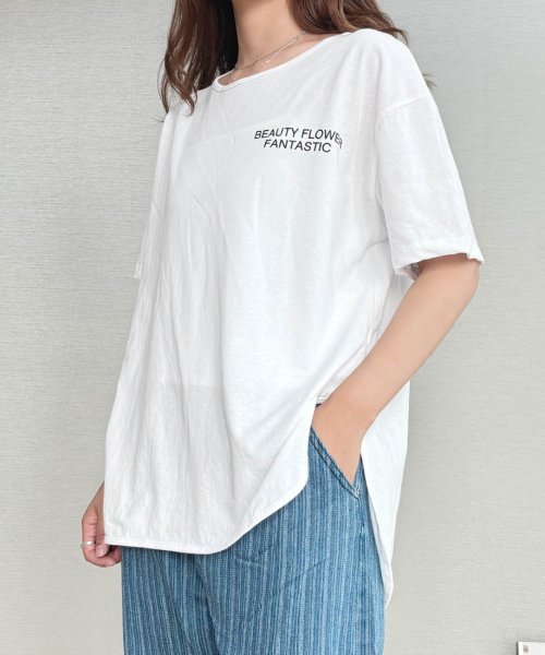 ビッグシルエットTシャツでラフカジュアルに