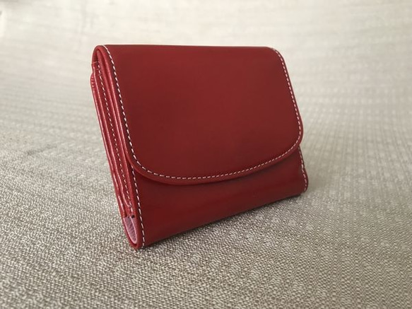 『大人のﾗﾝﾄﾞｾﾙ風♪ふたつ折り財布』＜oeillet（ｳｲｴ）＞red/11674-33