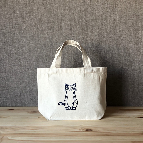 【みけ】貓-nyaA- 刺繍 ミニトート　内ポケット付き　オーガニックコットン　ランチバッグ／お弁当バッグ