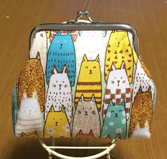 ねこ柄がま口財布