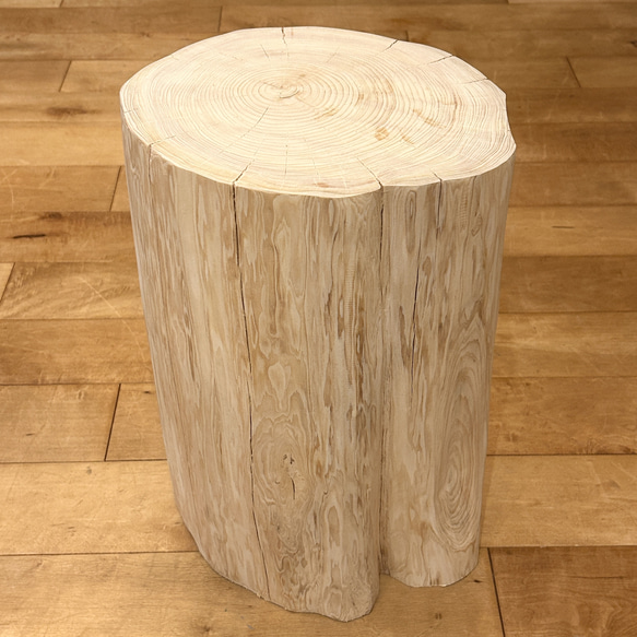 Hinoki  Wood  Stool  No.669