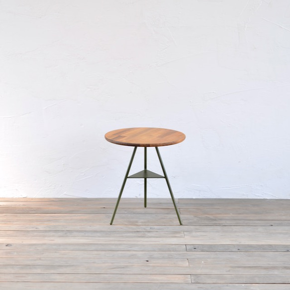 Tripod table - Oak woodtop Low （オーク丸テーブル・ロウタイプ）