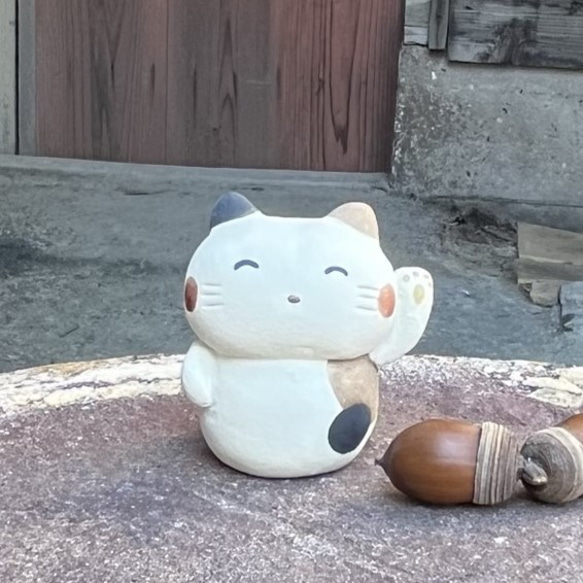 招きねこ　左（ミケ）　Ｏ-426-Ｃ　陶製/Lucky cat/招財貓/Glückliche Katze/भाग्य