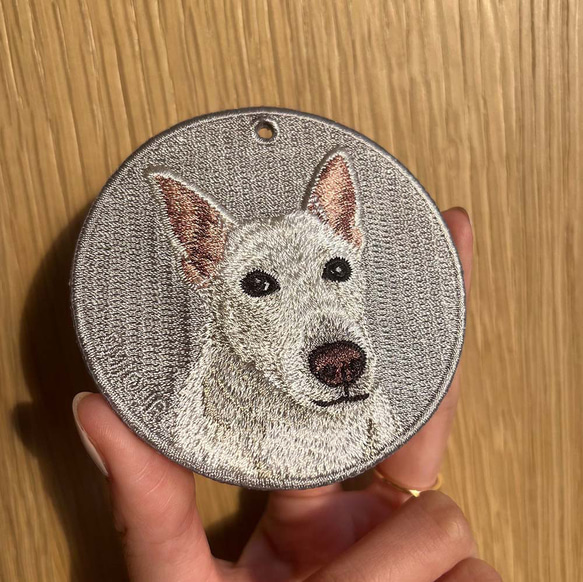 刺繍キーホルダー ホワイトドッグ 白犬 ホワイトシェパード シェパード 刺繍 両面刺繍 プレゼント or-070