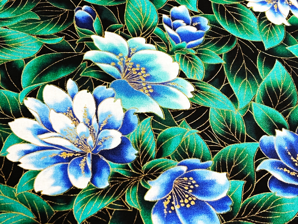 Robert Kaufman 110cm x 50cmずつ切売 - ピーコックガーデン (Flowers/Blue)