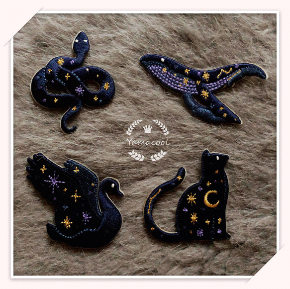 YX13 スマホ／手帳シール//刺繍アイロンワッペン　4枚分　ヘビ　ねこ　クジラ　黒鳥