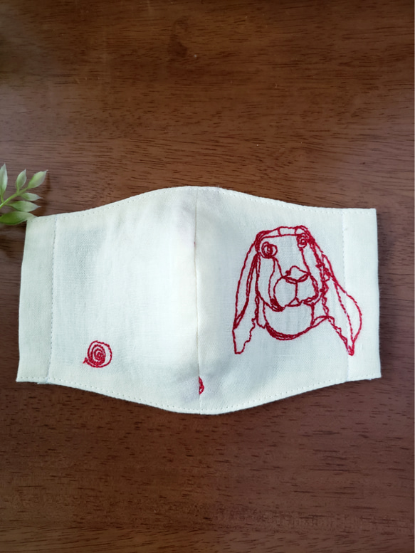 ウサギ刺繍立体マスク　女性用サイズ　No.1