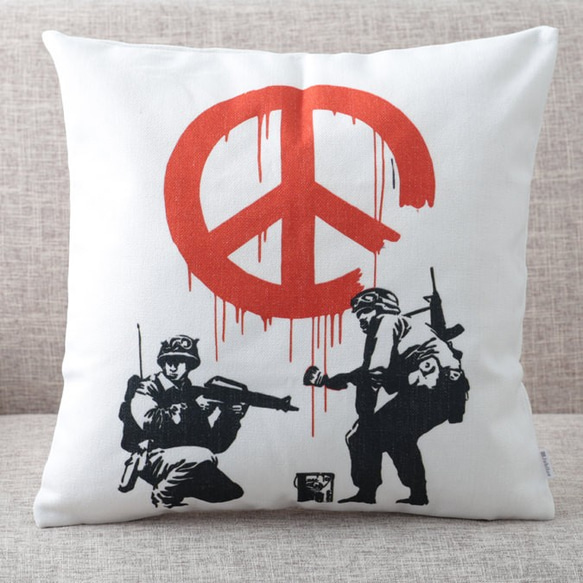 クッションカバー Banksy バンクシー Soldiers Painting jubileecushionba072