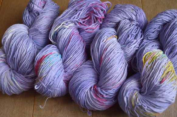 手染め糸　コットン　purple　colorful　　nijiyarn