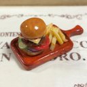 ミニチュア ハンバーガー&ポテト カフェ風に