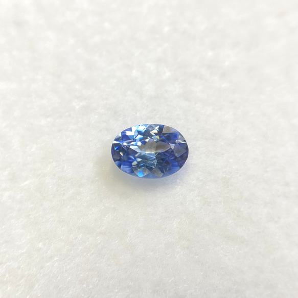 【お盆セール開催中】ベニトアイト 0.171ct アメリカ産 日独ソーティング付き