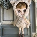 2390 ブライスさんのライトブラウン猫になれるワンピースコーデ　Blythe ブライス アウトフィット 洋服　ドールハウス  ミニチュア