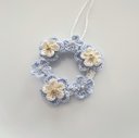 刺繍糸で編んだお花のリース★ブローチにも