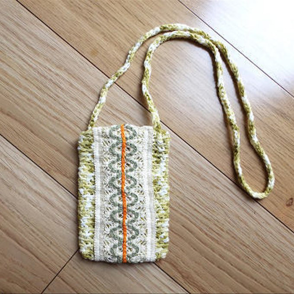 ✨新作✨スマホショルダー【送料無料】手編み　変わりレース　刺繍