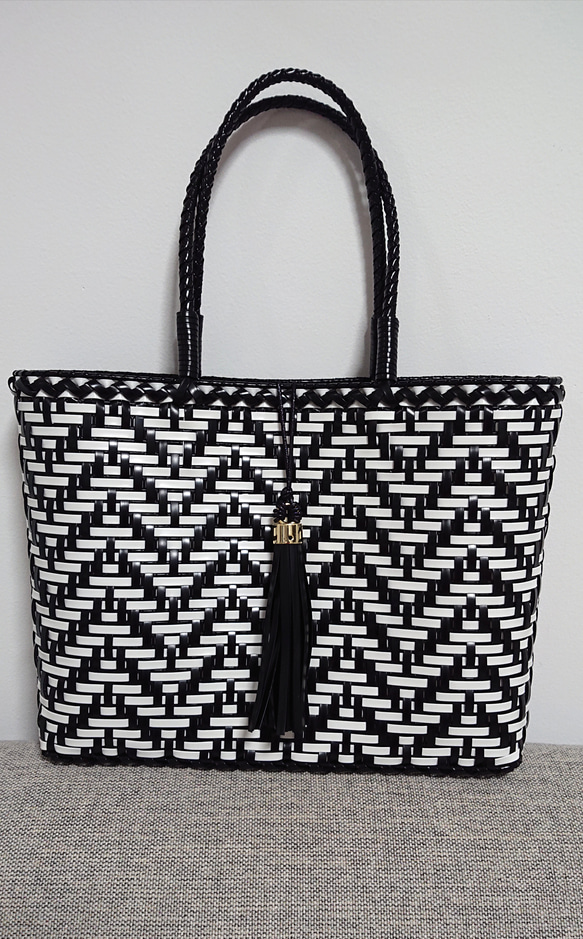 Chevron  stripe  black&white   送料込