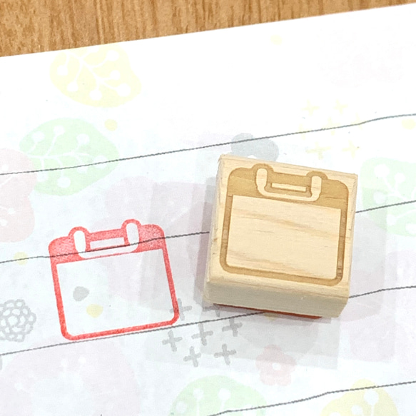 【送料無料】日付印 ゴム印ハンコ(1.5cm×1.5cm)印鑑 はんこ 曜日 年月日 数字 フレーム 囲み 囲みイラスト