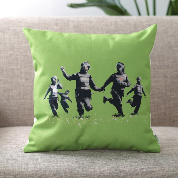 クッションカバー Banksy バンクシー RIOT COPPER jubileecushionba047