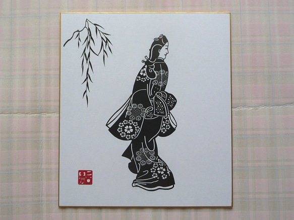 切り絵　「見返り美人」白色紙貼り