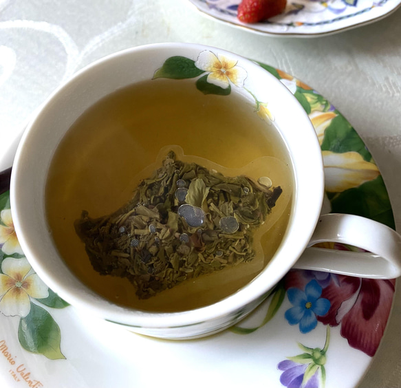 台湾緑茶をベースにして、他では味わうことの出来ない香り高いジャスミンの花で香り付けしております。(ジャスミン茶）