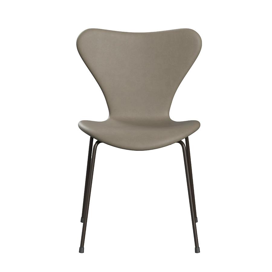 [期間限定価格] Fritz Hansen | 3107 セブンチェア Full Padding ESSENTIALレザー / ブラウンブロンズレッグ