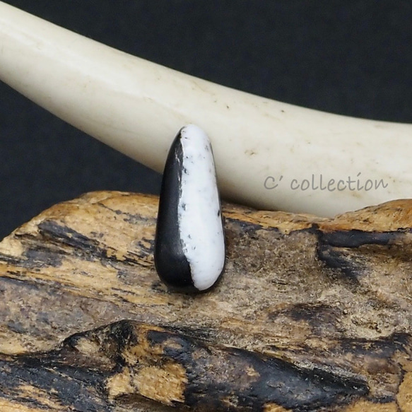 2,5ct White Buffalo Turquoise ホワイトバッファロー ターコイズ WB-05 ルース 天然石