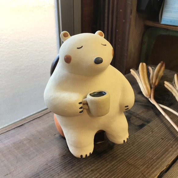 くつろぎ白くま　Ｏ-348　陶製/Polar Bear/北極熊/Polarbär/ध्रुवीय