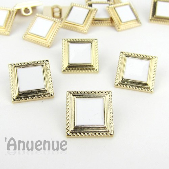 シャンクボタン　18mm【Antique square / White】4個