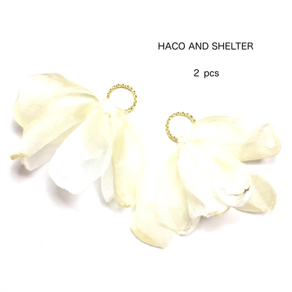 ２pcs★chiffon petal tassel・beigewhite（ シフォンタッセルチャーム）