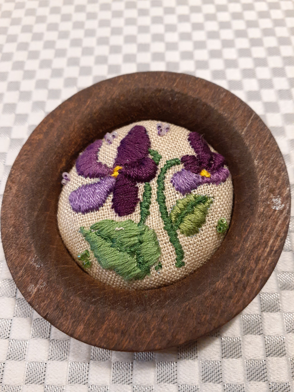 プチ額ぶち「すみれとビ－ズ刺繍」