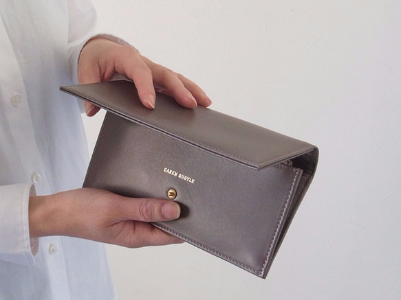 「スリムでシック」な長財布 - Long Wallet - グレー ： カレン クオイル