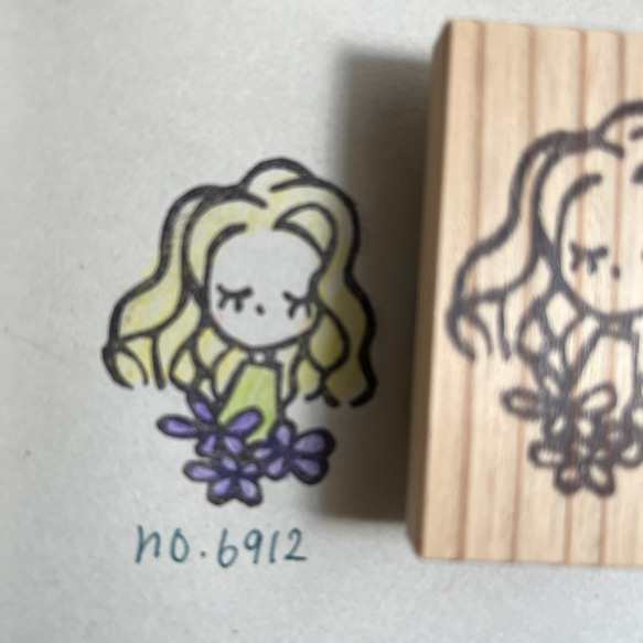 スタンプ　No. 6912女の子とお花